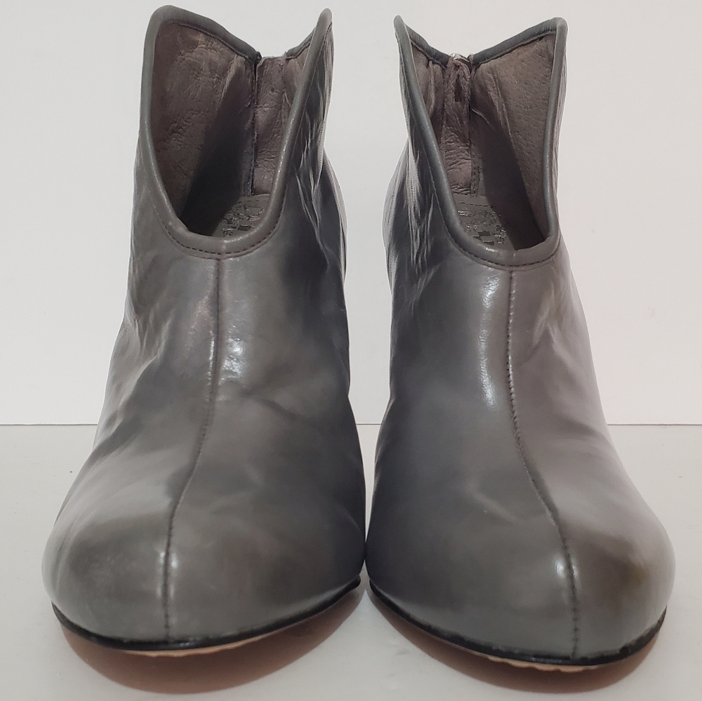 Vince Camuto Gray Leather Pointed Toe Ankle Booties - Picture 6 of 13